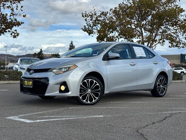 2016 Toyota Corolla S photo 2