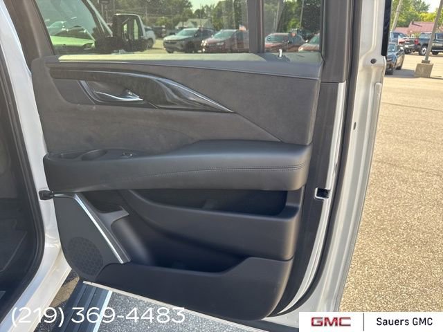 2019 Cadillac Escalade ESV Platinum photo 30