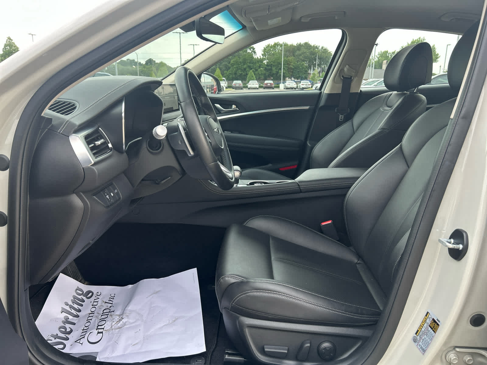 2025 Genesis G70 2.5T photo 12