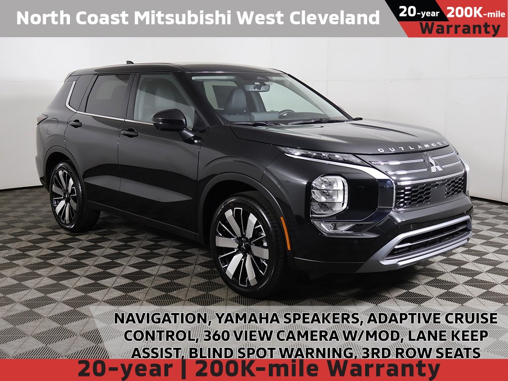 2025 Mitsubishi Outlander SE's photo