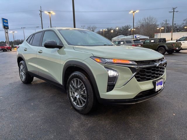 2024 Chevrolet Trax photo 3