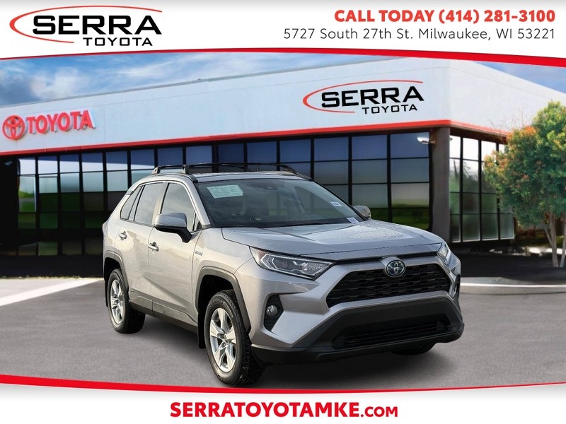 2020 Toyota RAV4 XLE's photo