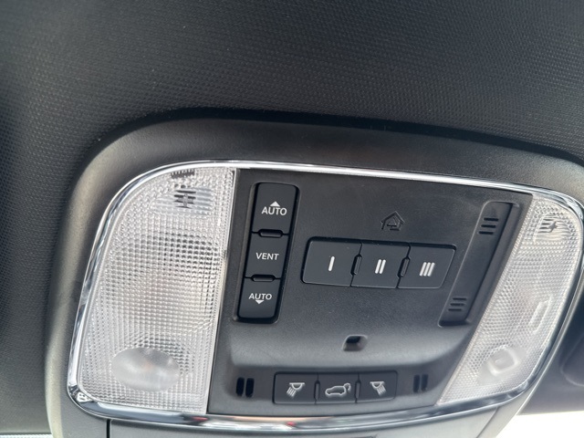 2022 Jeep Cherokee Limited X photo 25