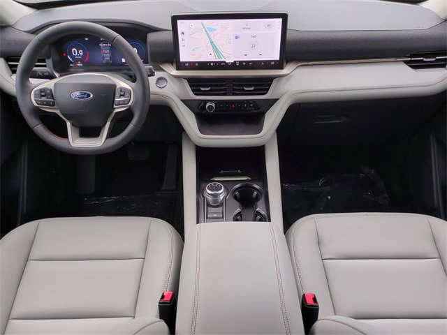 2025 Ford Explorer photo 12