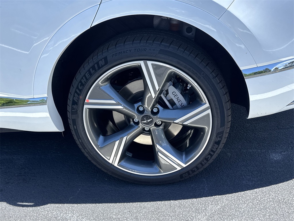 2025 Genesis GV80 2.5T Prestige AWD photo 3