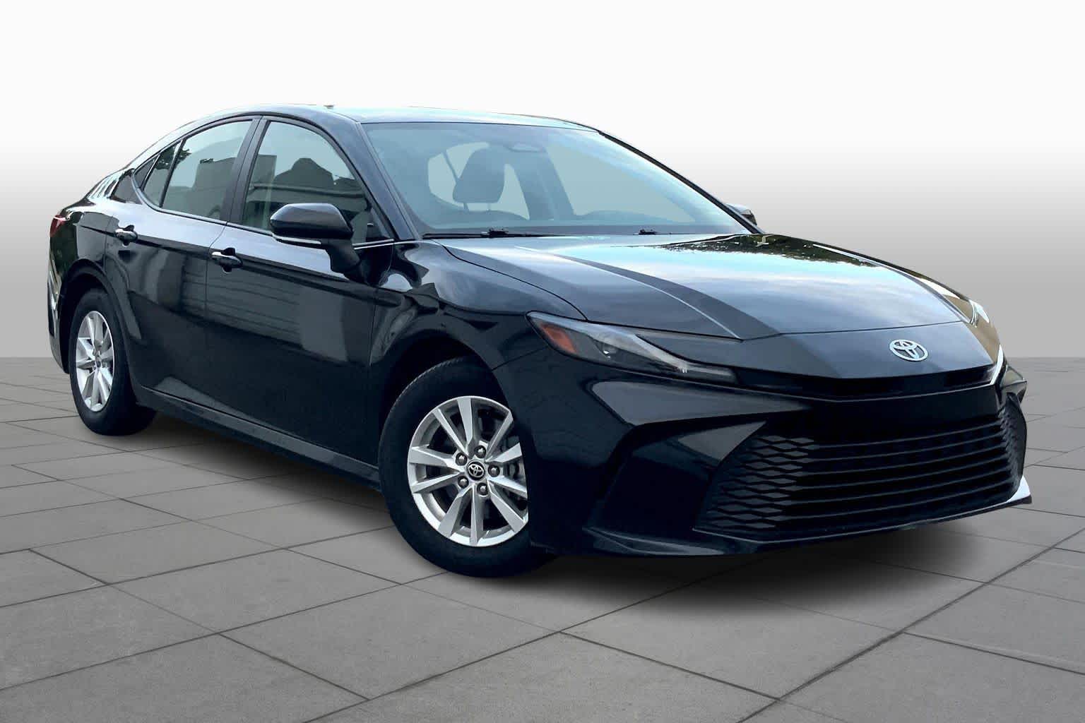 Used 2025 Toyota Camry LE with VIN 4T1DAACK5SU509378 for sale in Kansas City