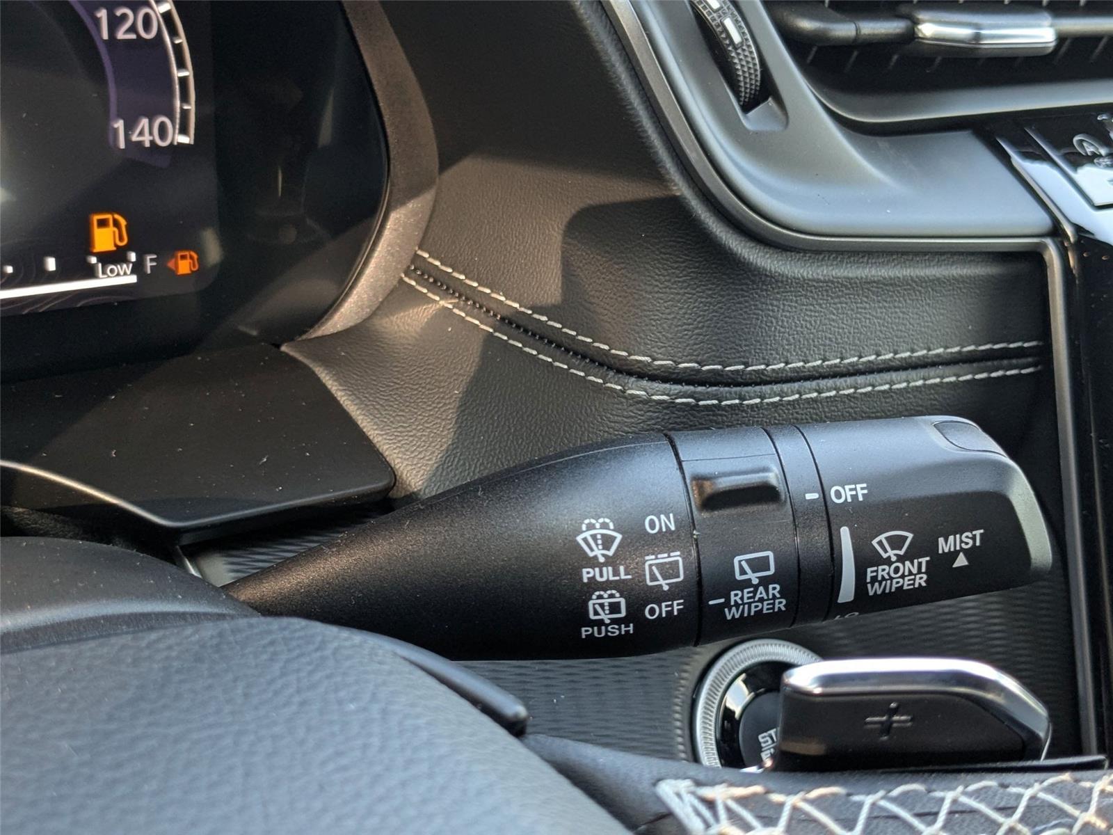 2025 Jeep Grand Cherokee Altitude photo 14