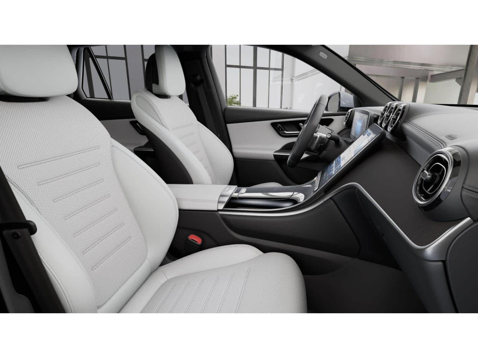 2025 Mercedes Benz GLC 4MATIC photo 3