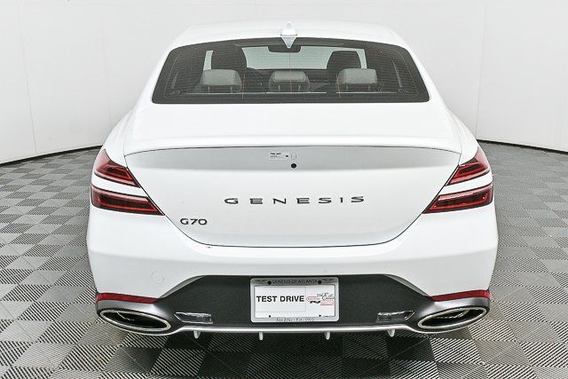 2025 Genesis G70 2.5T photo 6