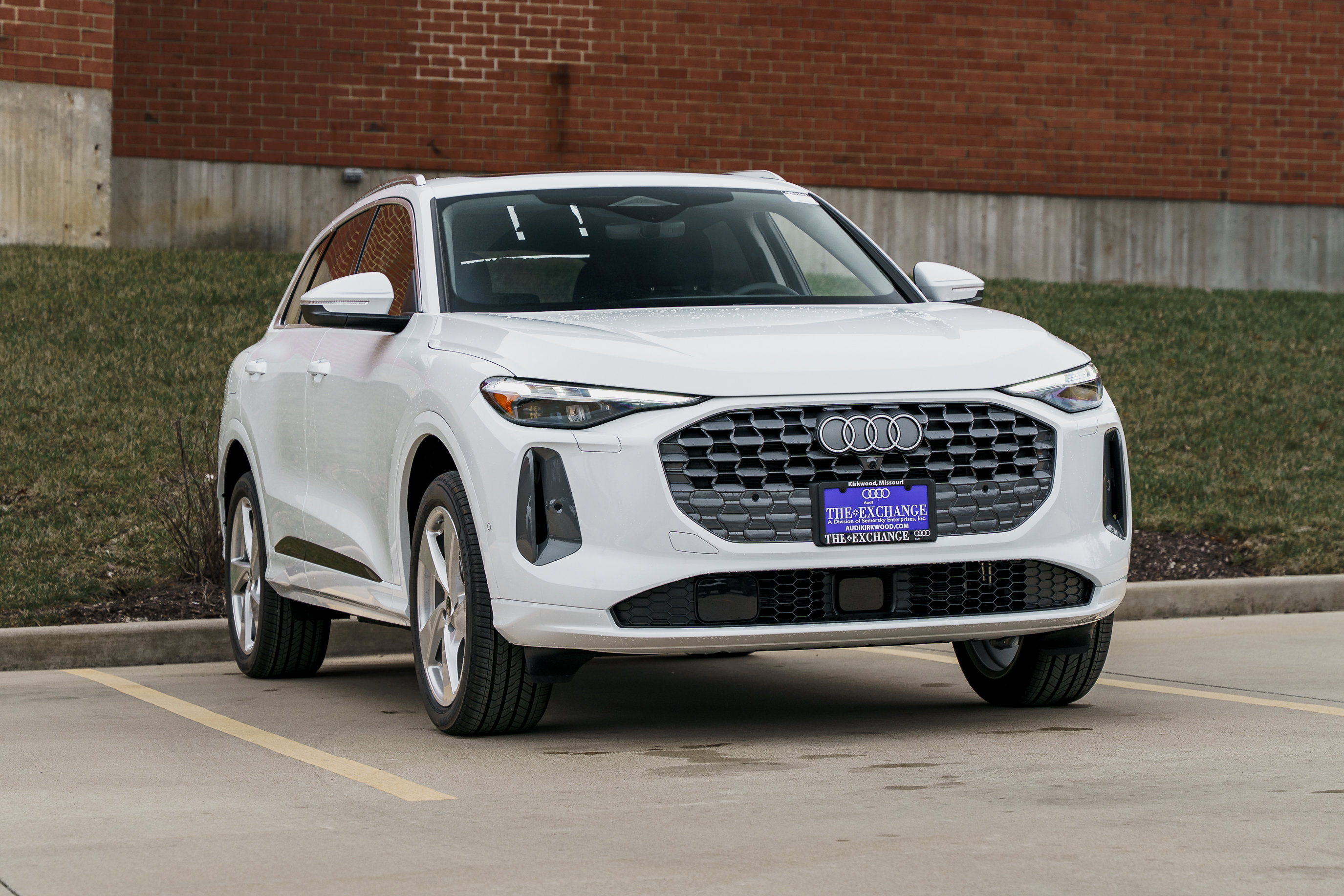 2025 Audi New Q5 Premium Plus's photo