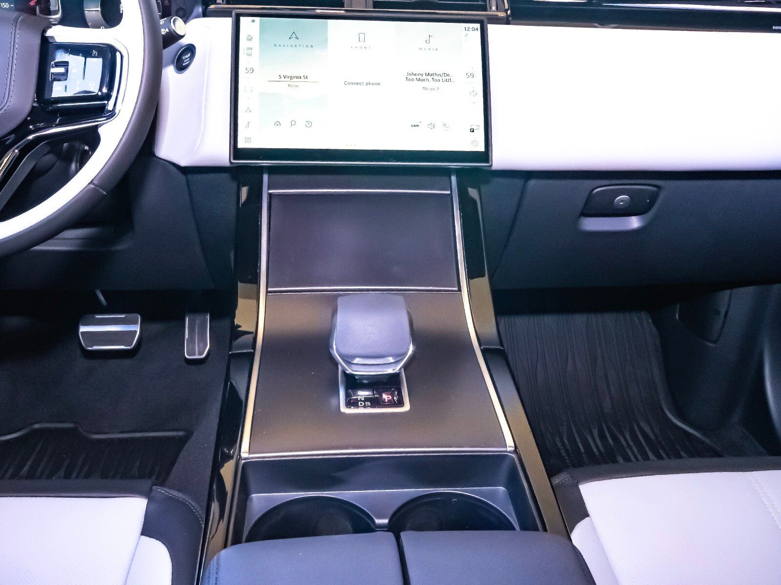 2026 Land Rover Range Rover Velar SE photo 24
