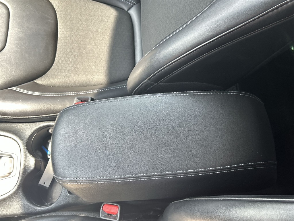 2019 Jeep Cherokee Latitude photo 19