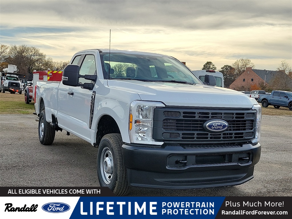 2026 Ford F-250 Super Duty XL's photo