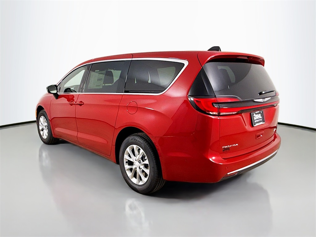 2025 Chrysler Pacifica photo 4