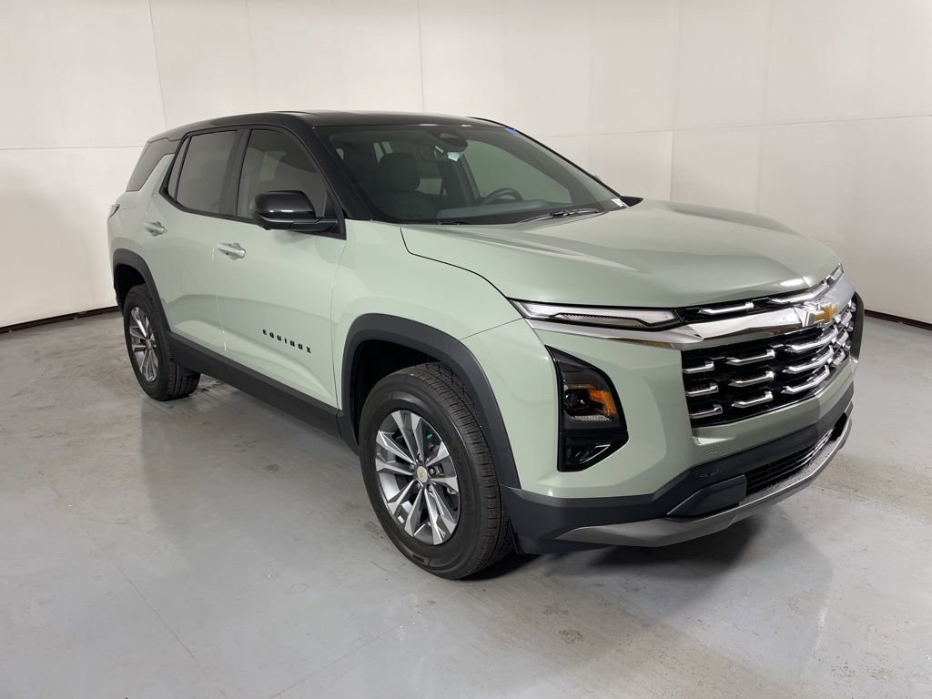 2026 Chevrolet Equinox LT photo 2