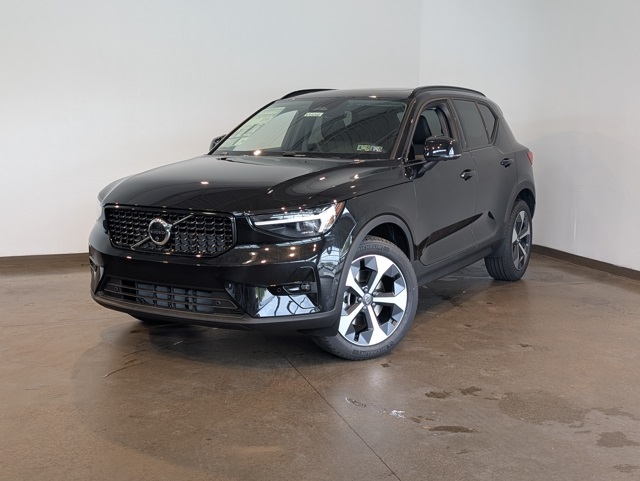 2026 Volvo XC40 Plus's photo