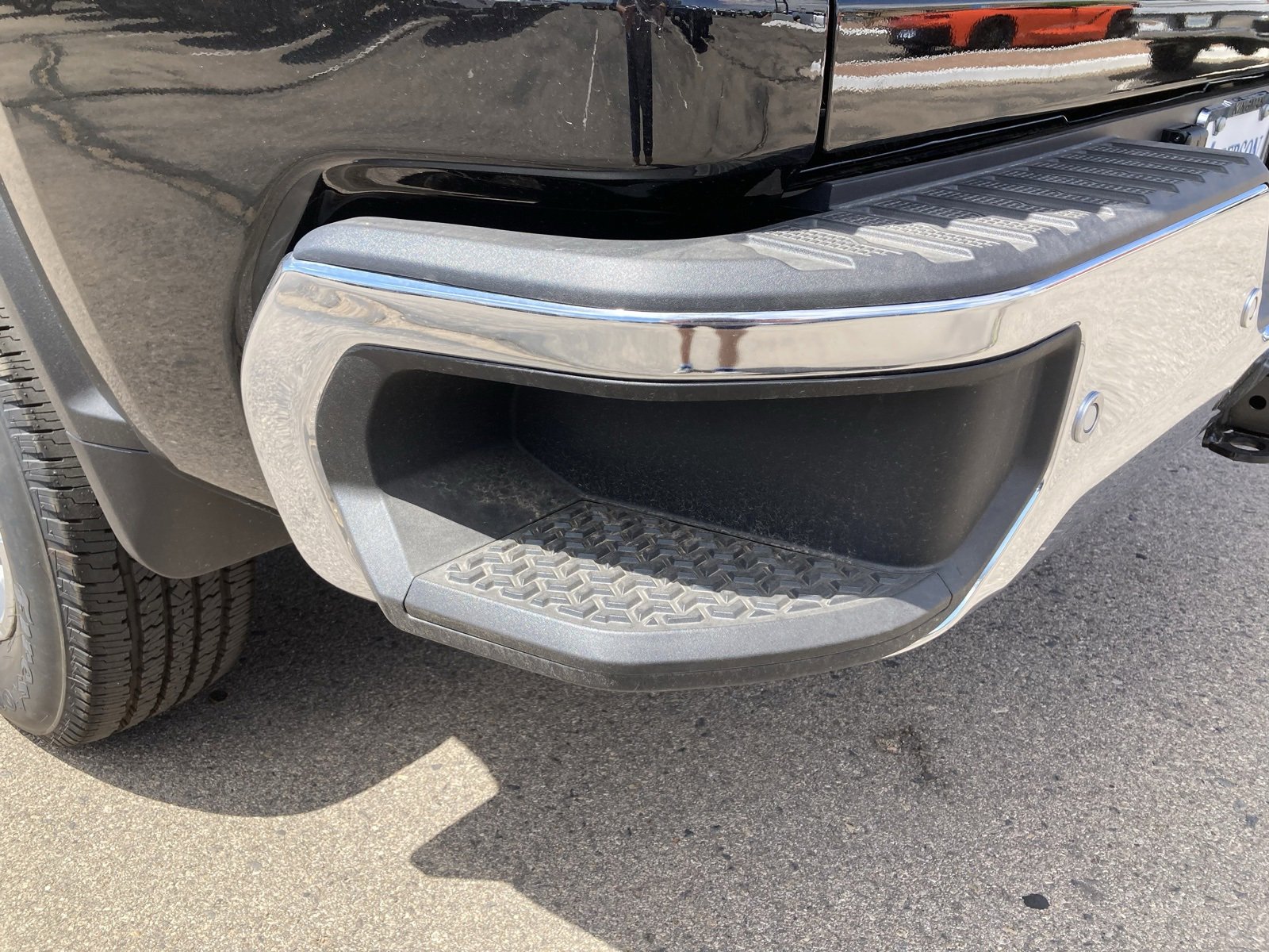 2025 Chevrolet Silverado 2500HD LT photo 9