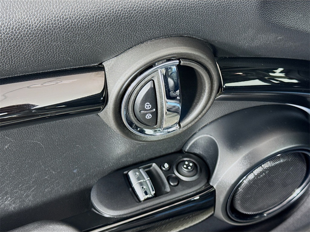 2023 Mini Cooper Hardtop S photo 16
