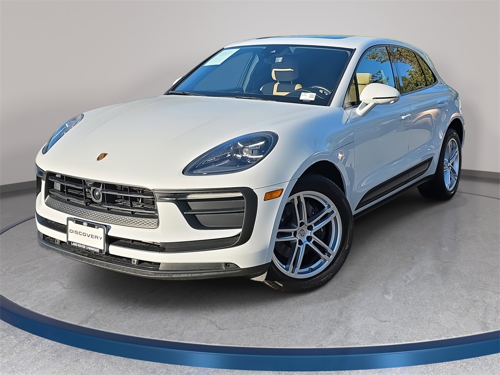 2022 Porsche Macan Base's photo