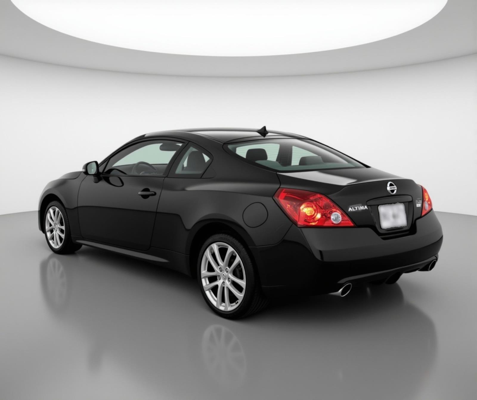 2010 Nissan Altima 3.5 SR photo 3