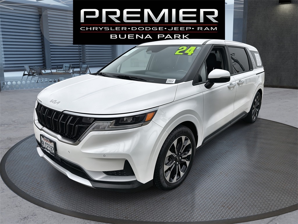 2024 Kia Carnival EX's photo