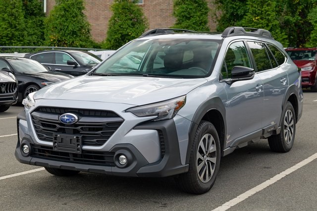 2023 Subaru Outback Premium photo 2