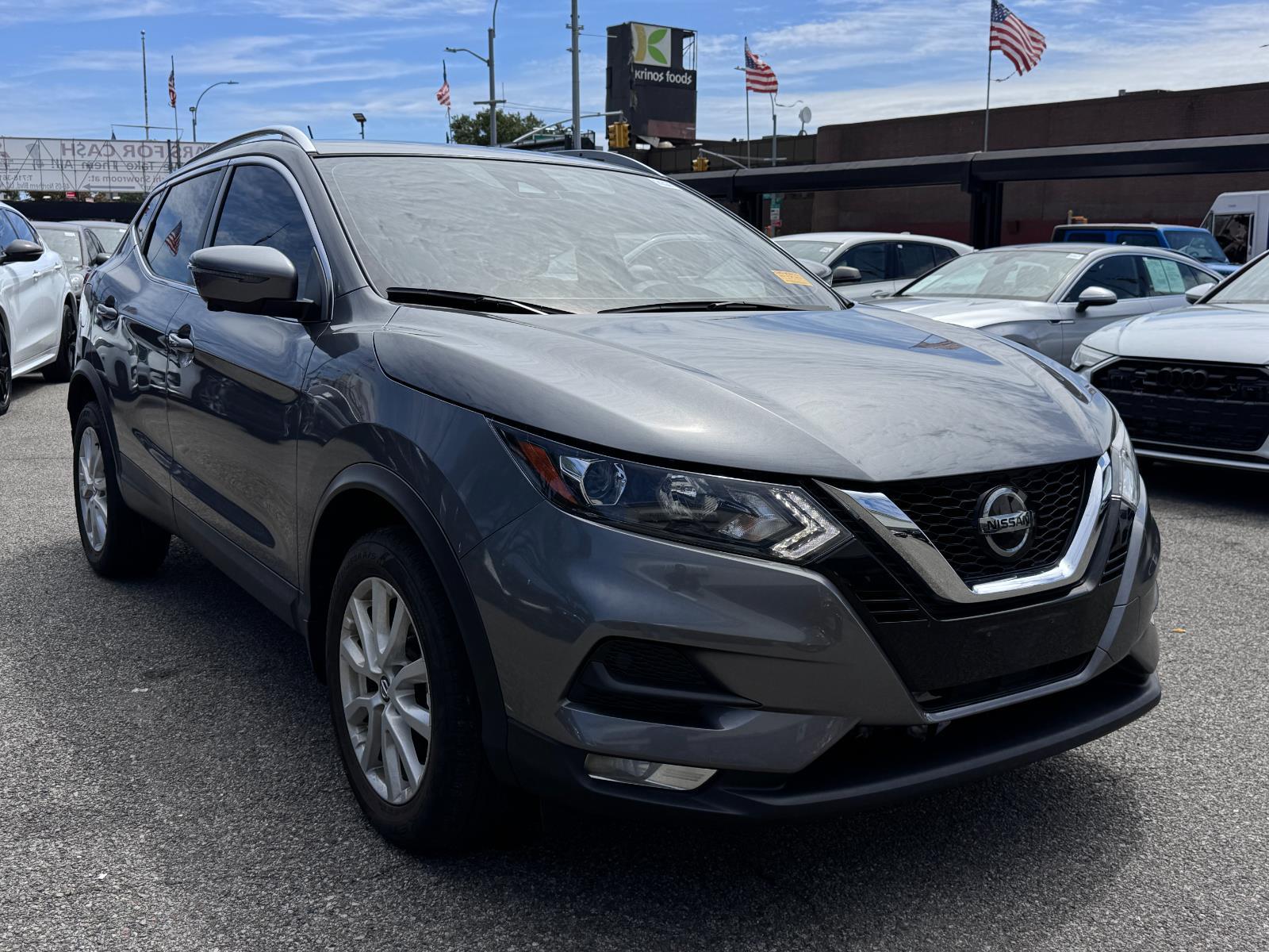 2022 Nissan Rogue Sport SV photo 3