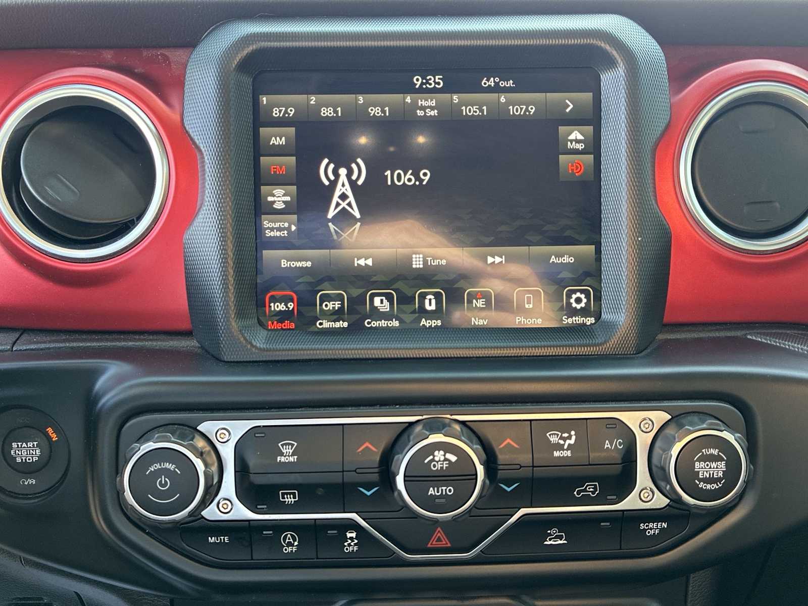 2022 Jeep Gladiator Rubicon photo 13