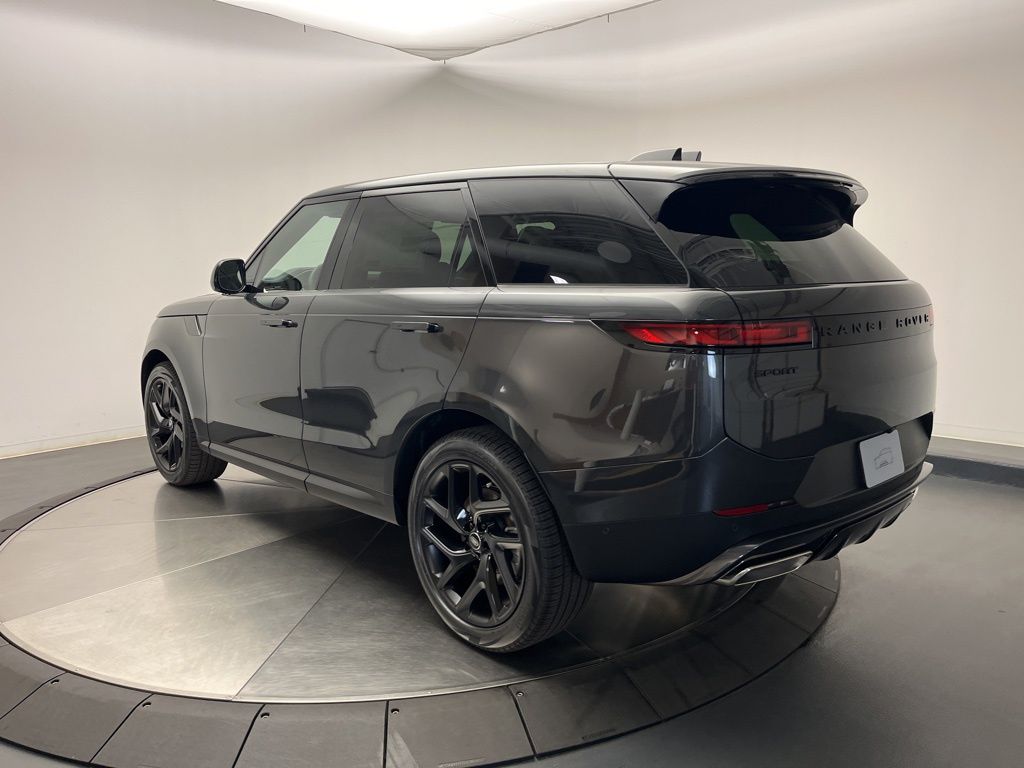 2025 Land Rover Range Rover Sport SE photo 4