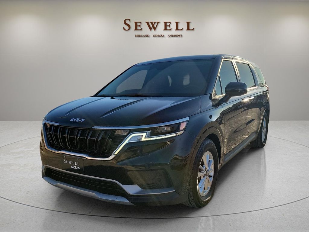 2023 Kia Carnival LX Seat Pkg's photo