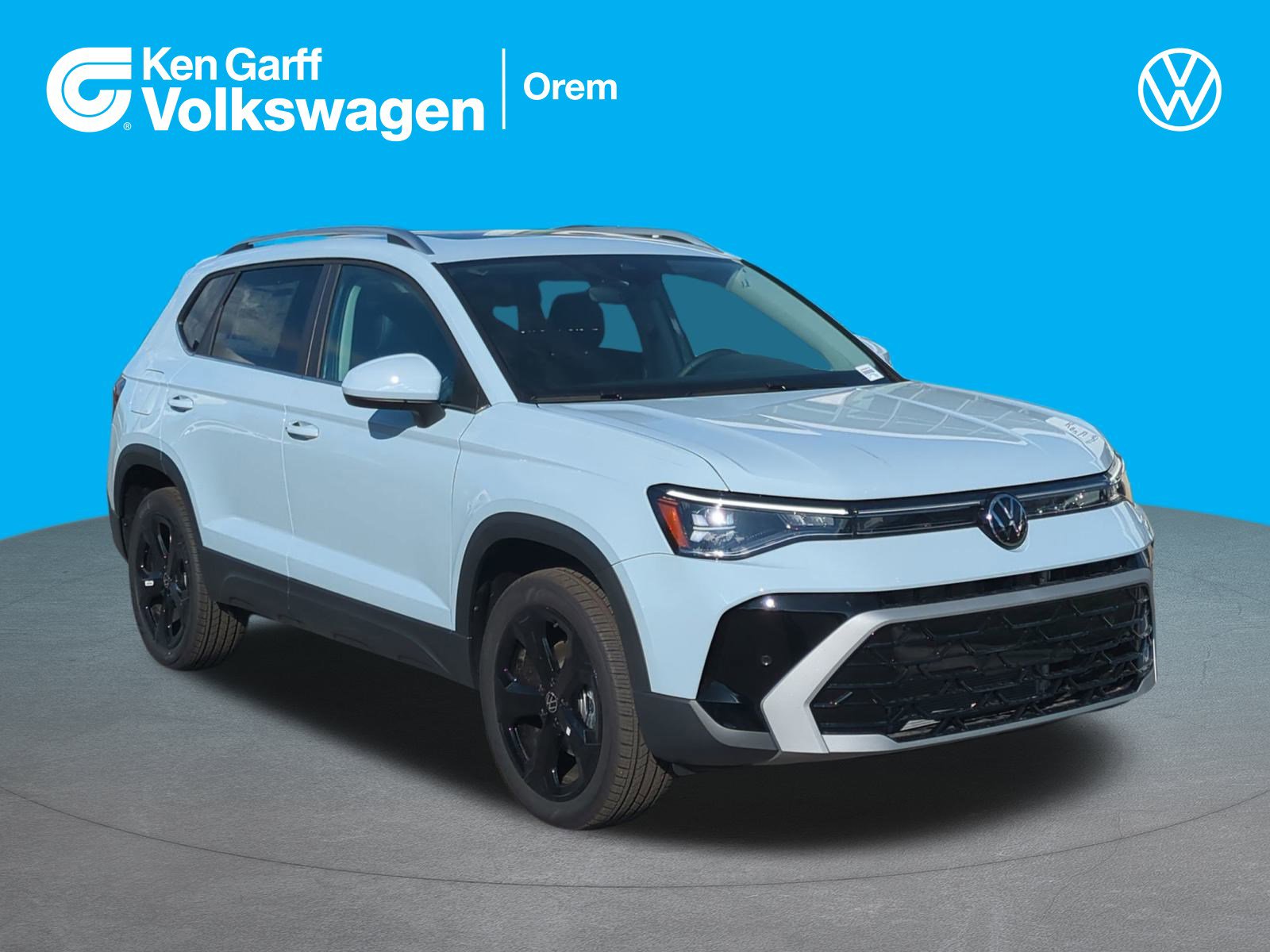 2025 Volkswagen Taos SEL's photo