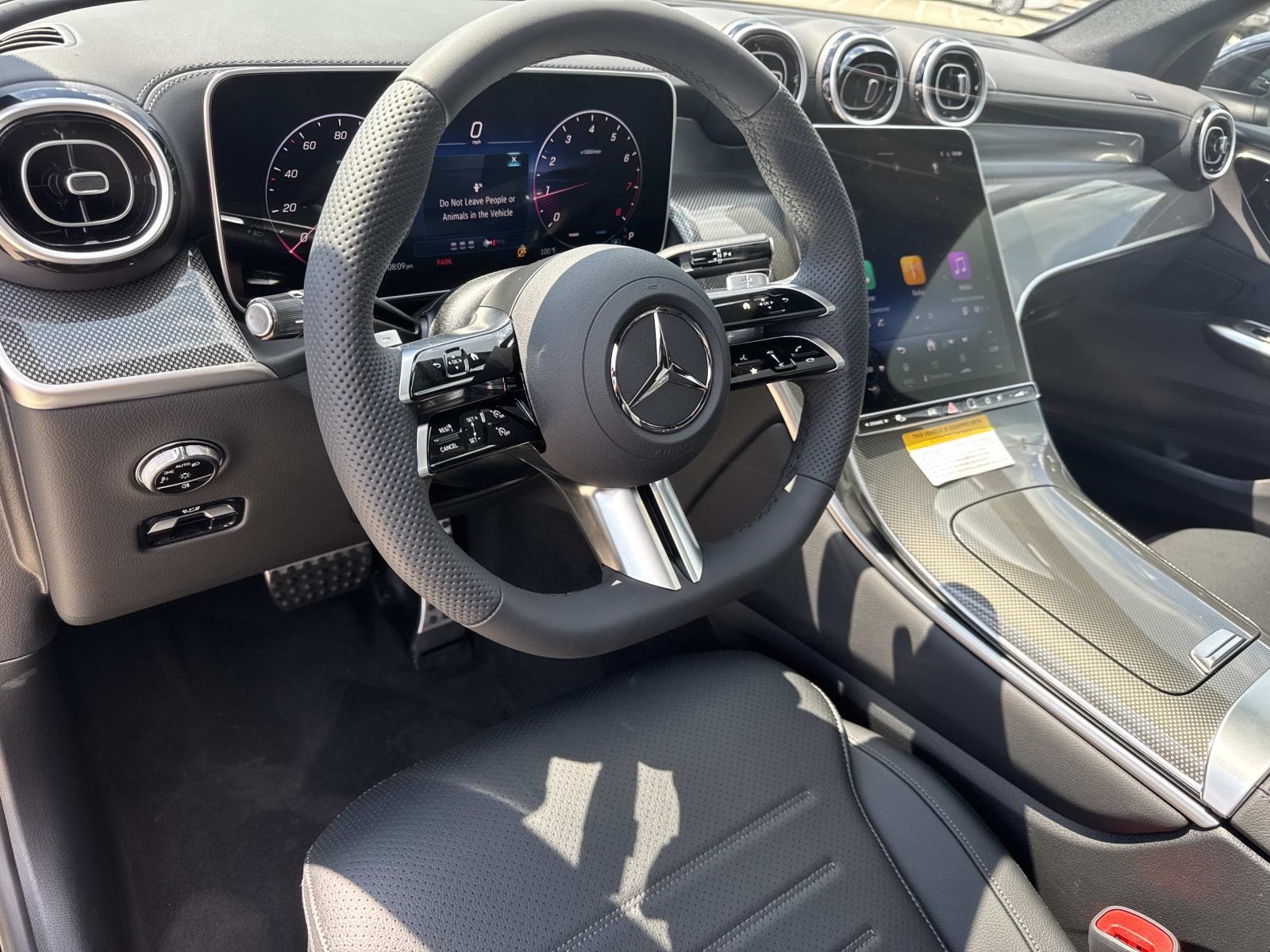 2026 Mercedes Benz GLC 300 photo 8
