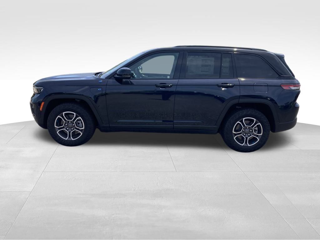 2024 Jeep Grand Cherokee Trailhawk 4xe photo 2