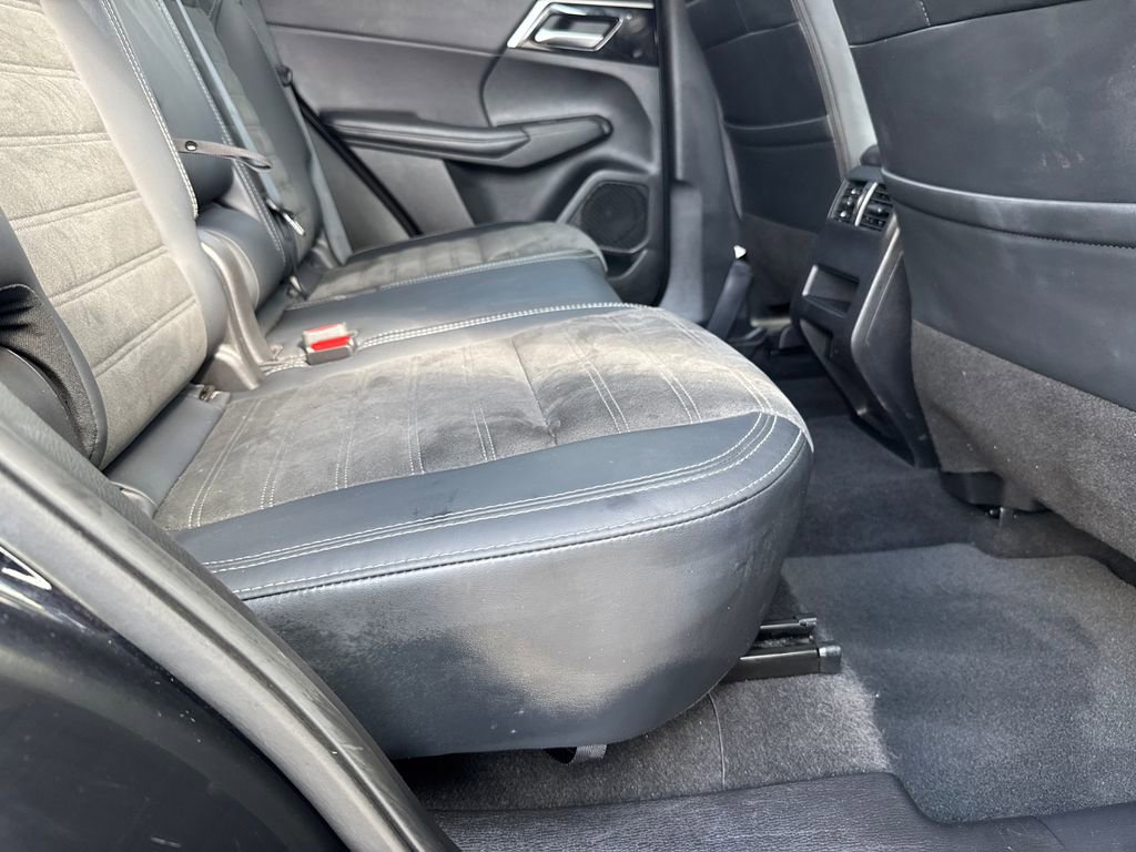 2024 Mitsubishi Outlander SE photo 15