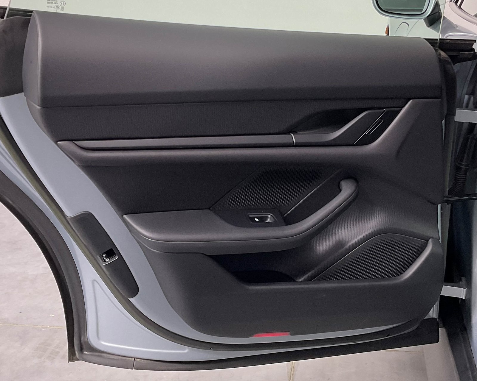 2023 Porsche Taycan S photo 26