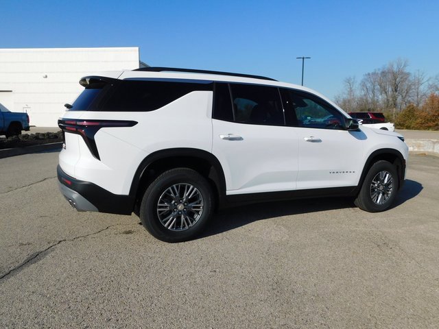 2026 Chevrolet Traverse photo 3