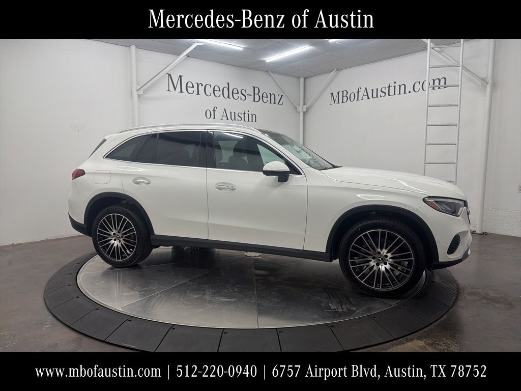 2026 Mercedes-Benz GLC Base's photo