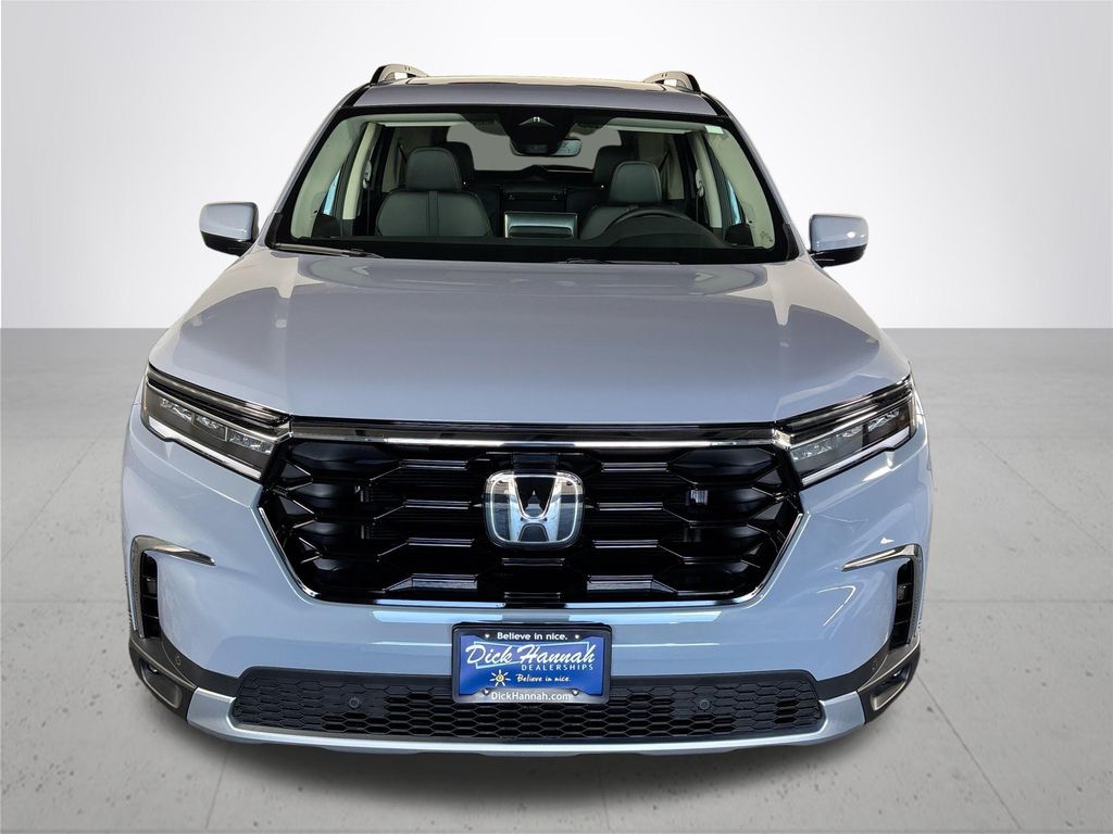 2025 Honda Pilot Touring photo 2