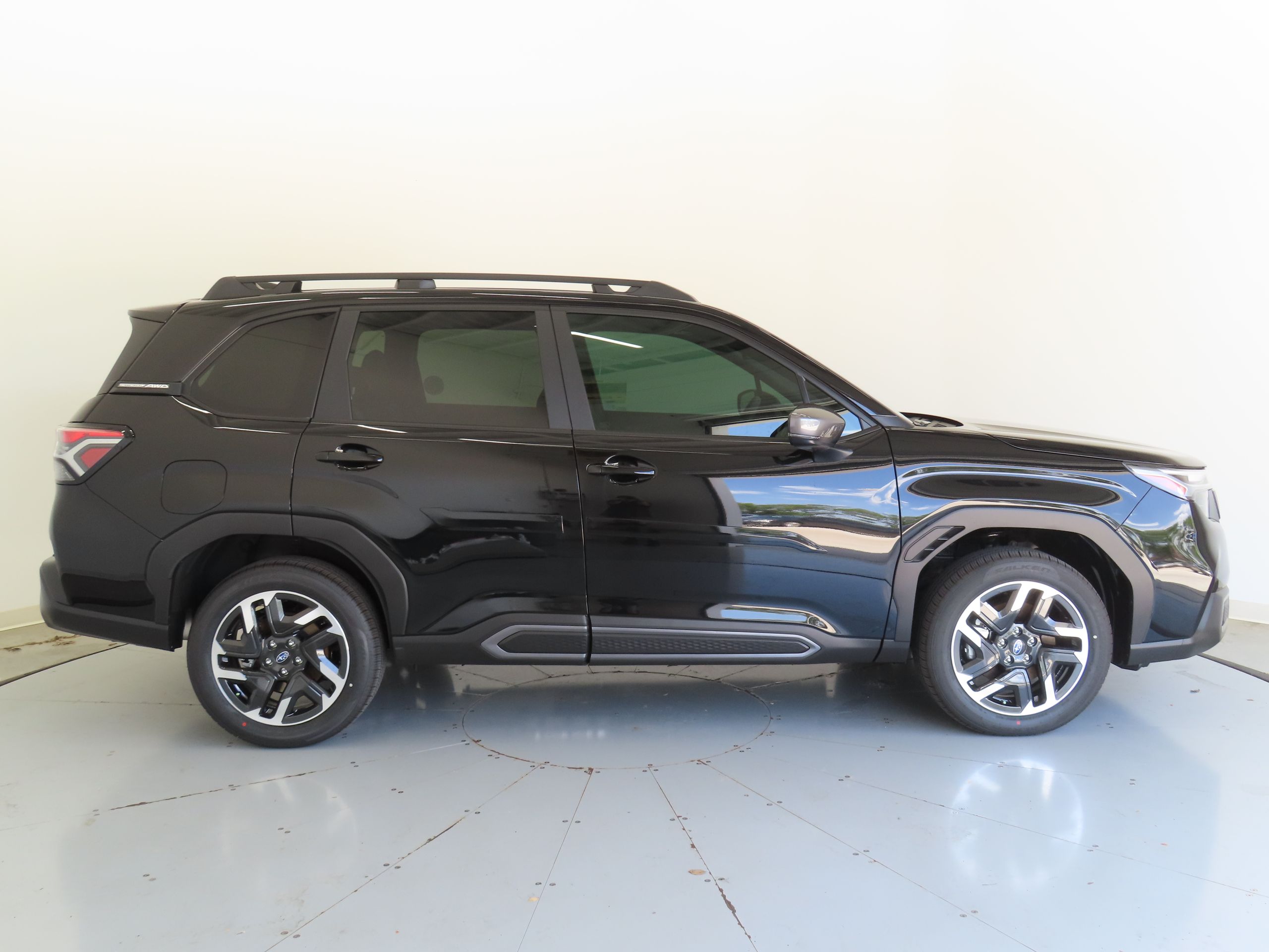 2025 Subaru Forester Limited photo 2