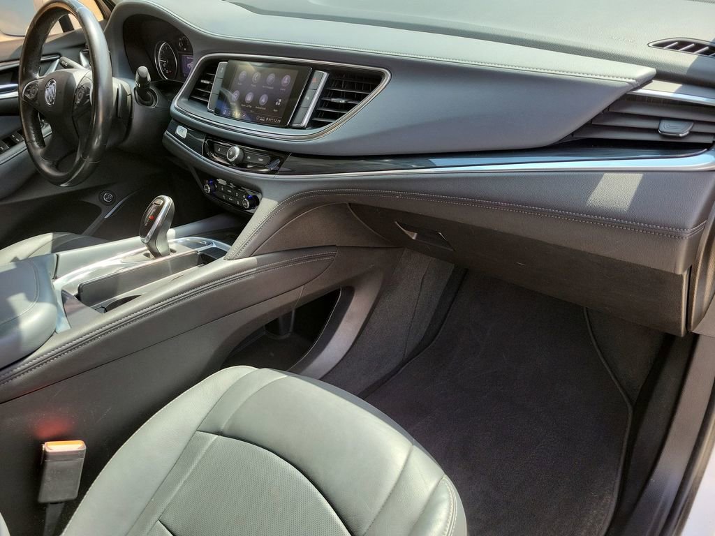 2020 Buick Enclave Essence photo 25