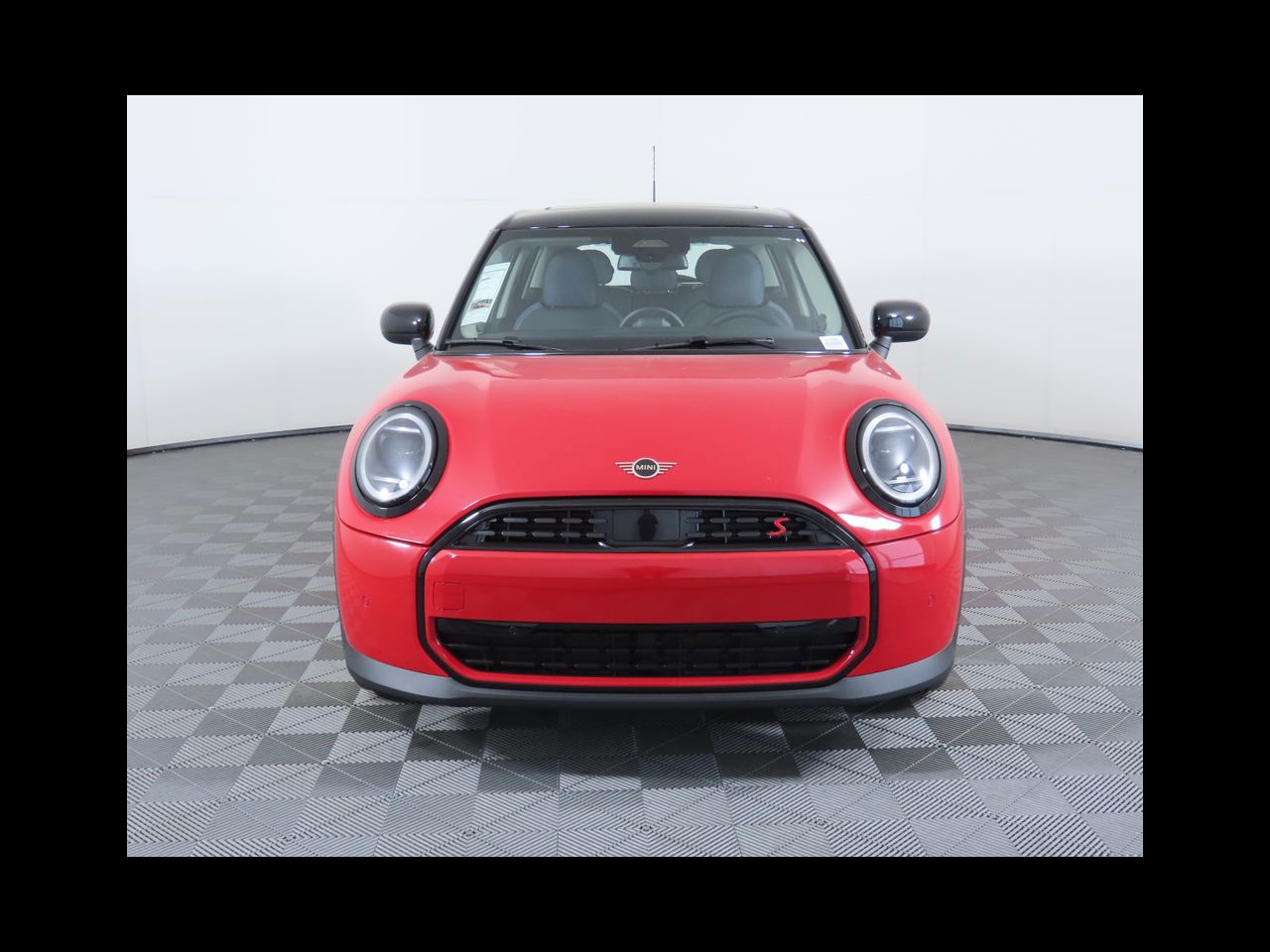 2025 Mini Cooper 4 Door Hardtop Signature photo 2