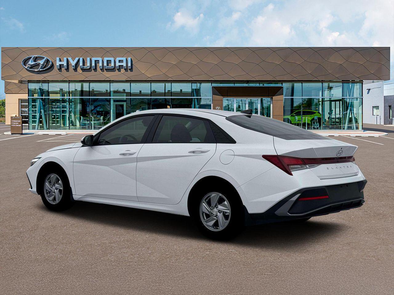 2026 Hyundai Elantra SE photo 4