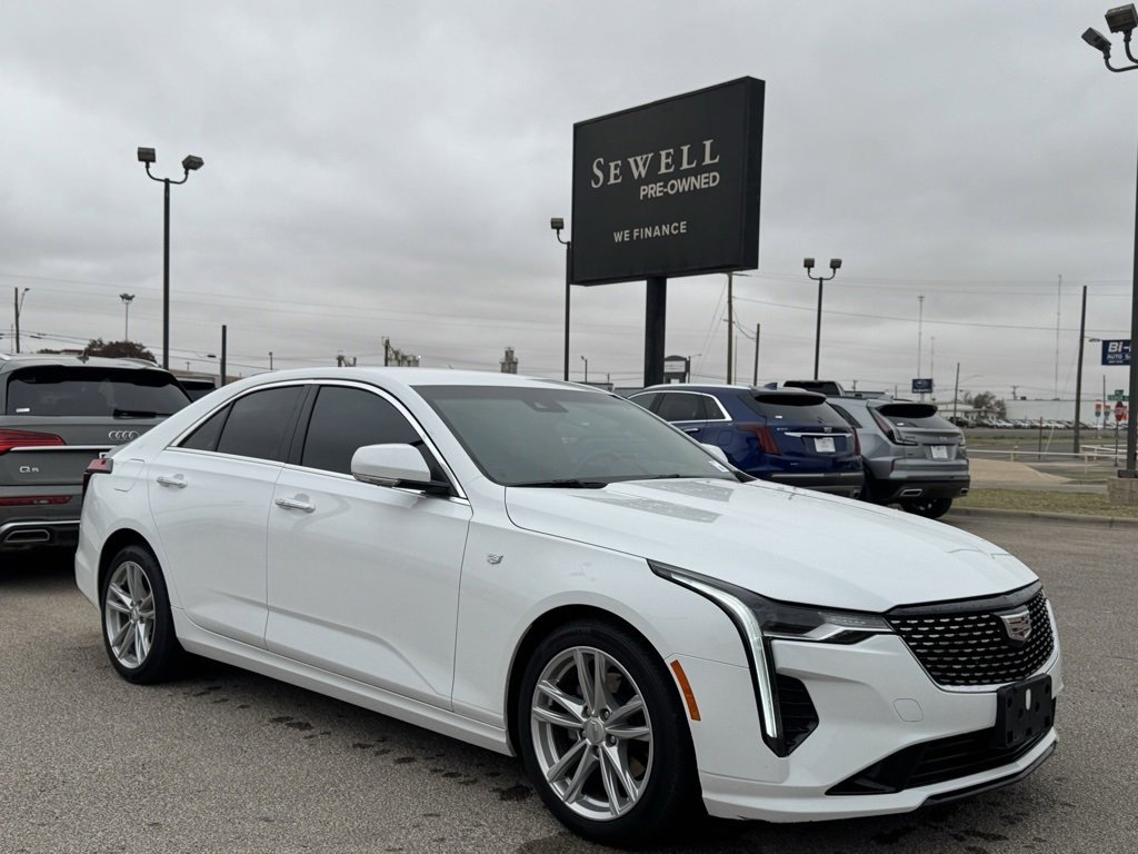 2024 Cadillac CT4 Luxury's photo