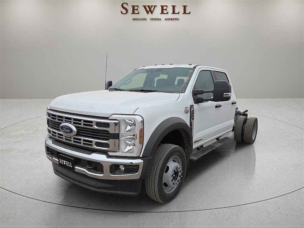 2026 Ford F-550 Super Duty Chassis Cab XL's photo