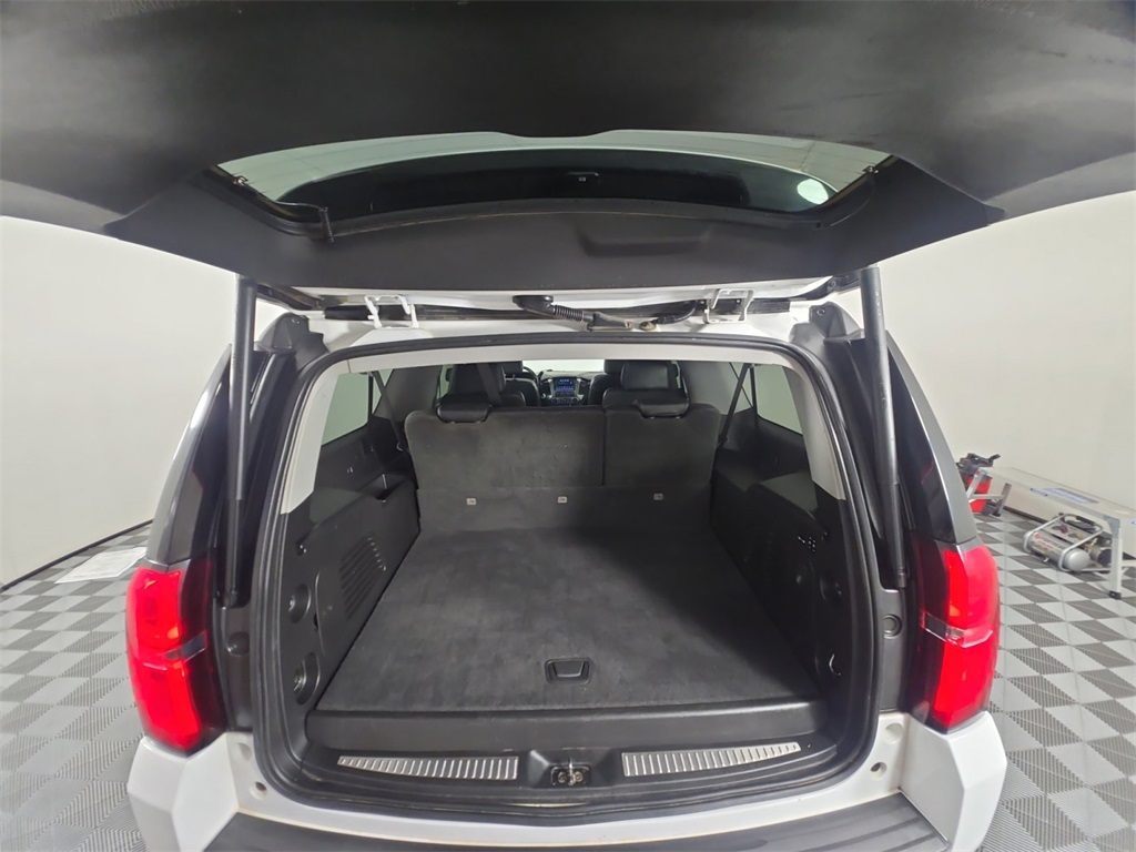 2019 Chevrolet Suburban Premier photo 14