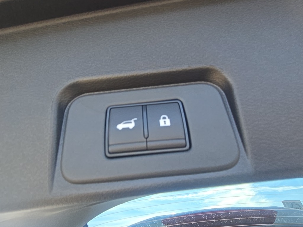 2026 Nissan Rogue SV photo 27