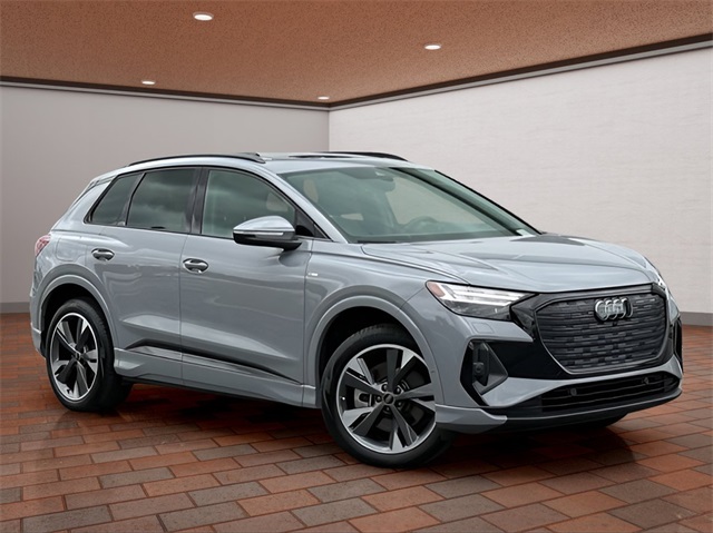 2024 Audi Q4 e-tron Prestige's photo