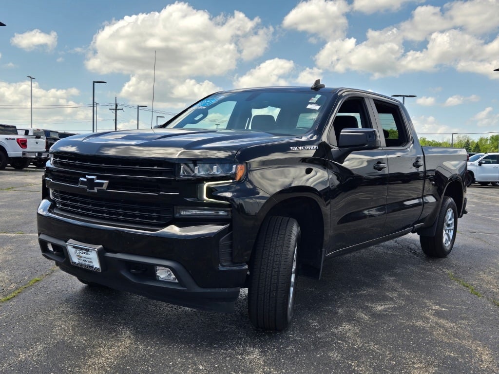 2021 Chevrolet Silverado 1500 RST photo 2