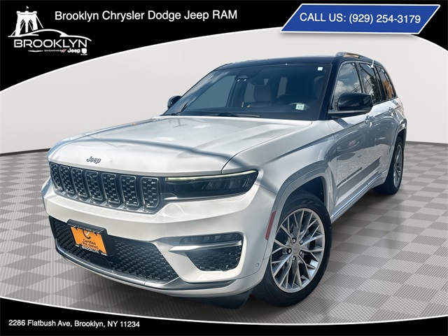 2022 Jeep Grand Cherokee Summit's photo
