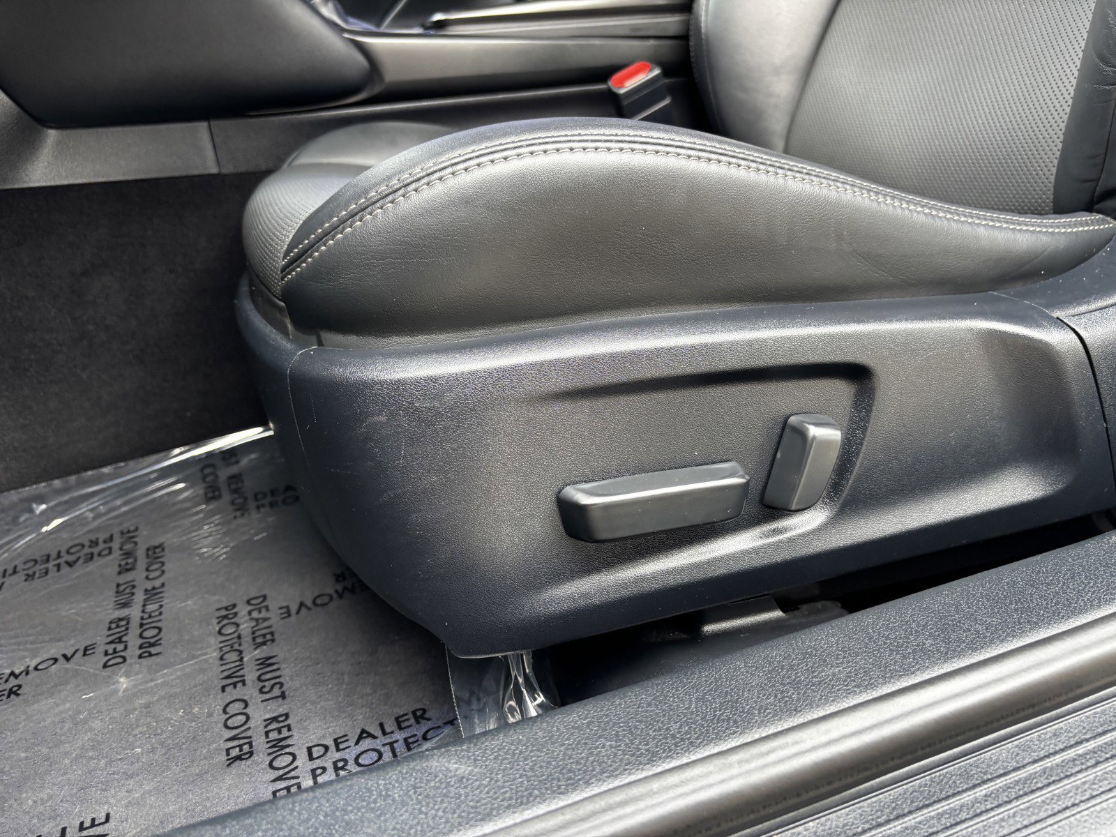 2021 Lexus IS 300 photo 21